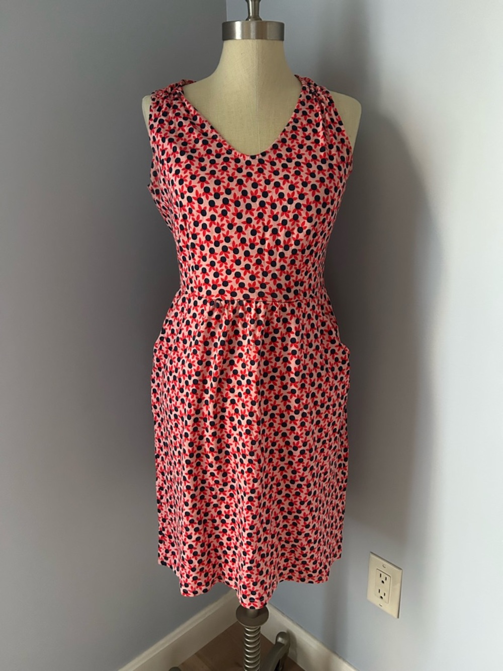 Boden Women’s Melinda Jersey Dress Size 6 Pink Floral Sleeveless V-Neck EUC
